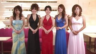 japanese sexy babes ride huge cocks creampie 3