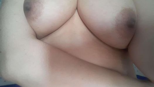 in the hammam to give me a good masturbation 3