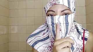 muslim arab big tits stepmom milf masturbates fat squirt pussy in niqab and shows big muslim tits in niqabi and hijab 3